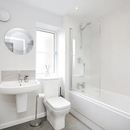 Host & - Captain's Retreat 惠特比