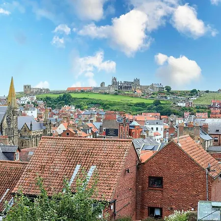 Host & - Captain's Retreat